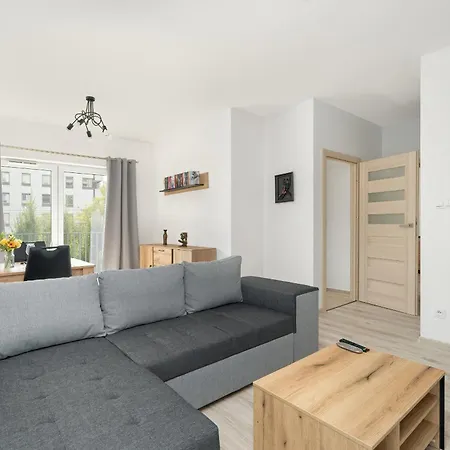 Apartman Przestronny Blisko Jeziora W Poznaniu 2 Miejsca Postojowe By Renters