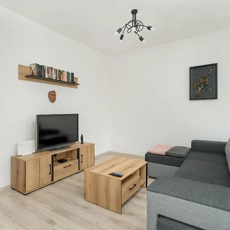 Apartman Przestronny Blisko Jeziora W Poznaniu 2 Miejsca Postojowe By Renters