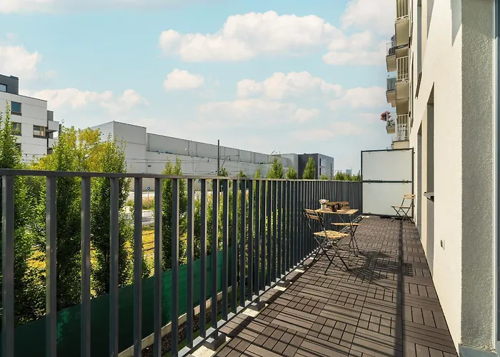 Lägenhet Przestronny Blisko Jeziora W Poznaniu 2 Miejsca Postojowe By Renters *