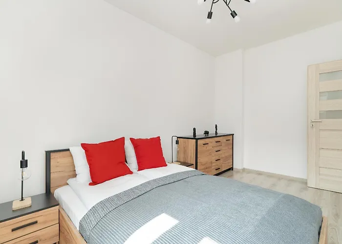 Przestronny Blisko Jeziora W Poznaniu 2 Miejsca Postojowe By Renters * Poznań