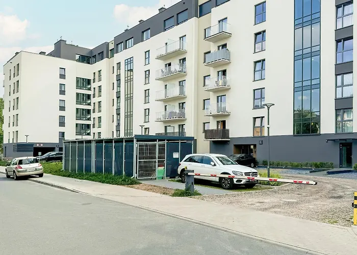 Przestronny Blisko Jeziora W Poznaniu 2 Miejsca Postojowe By Renters Lägenhet